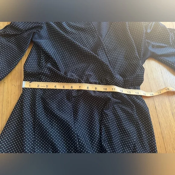 70s Vintage Fredrick’s of Hollywood Polkadot Dress with Puff Shoulders - Picture 5 of 7